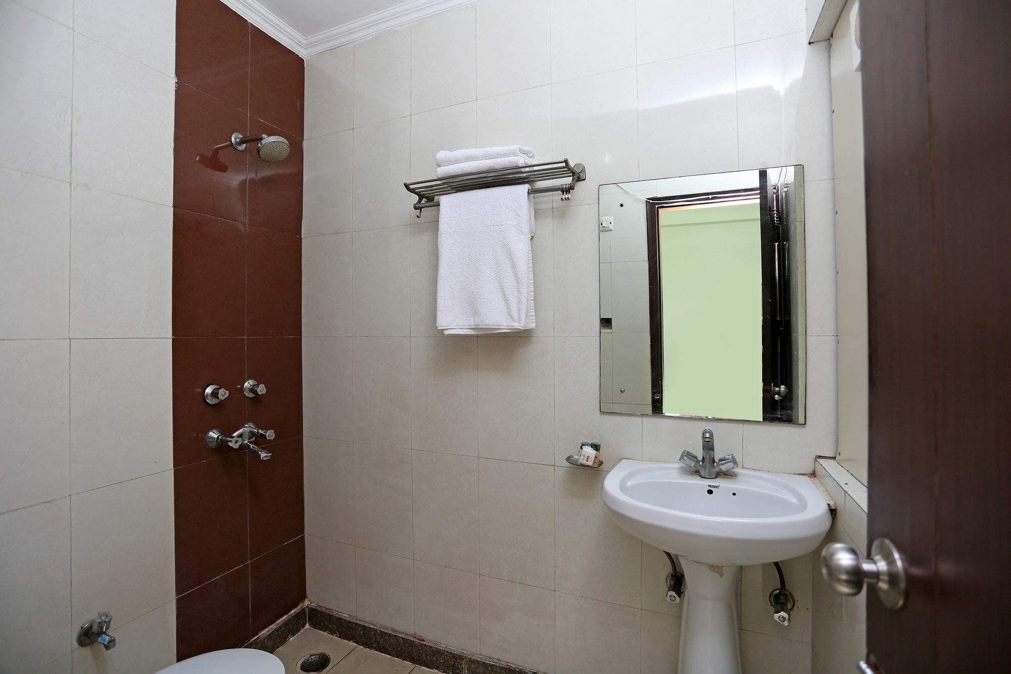 Hotel Aero Look Új-Delhi Kültér fotó